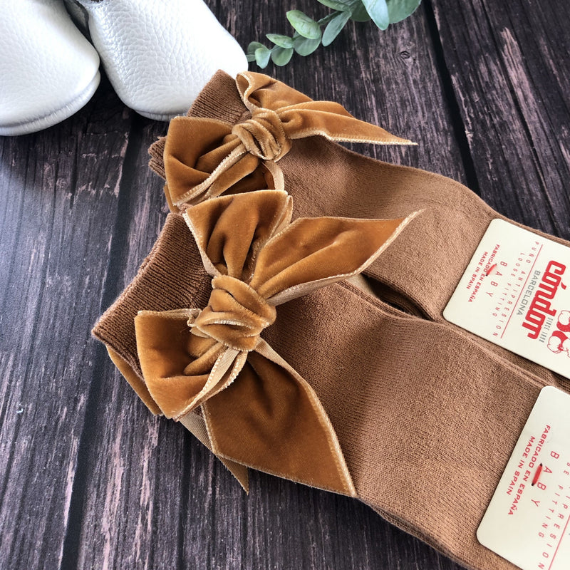CONDOR Cinnamon Velvet Bow Sock